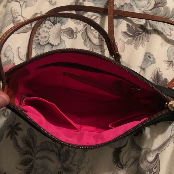 Dooney & Bourke small purse - Picture 3 of 6